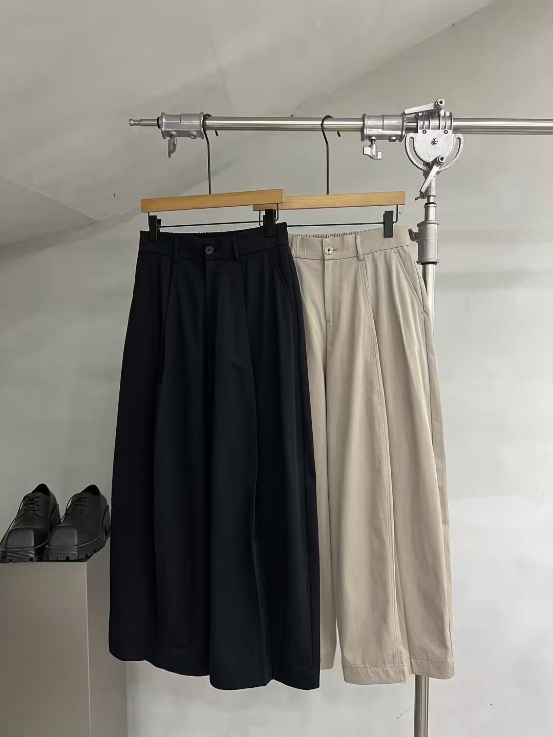 Cotton Pleated Wide-Leg Trousers