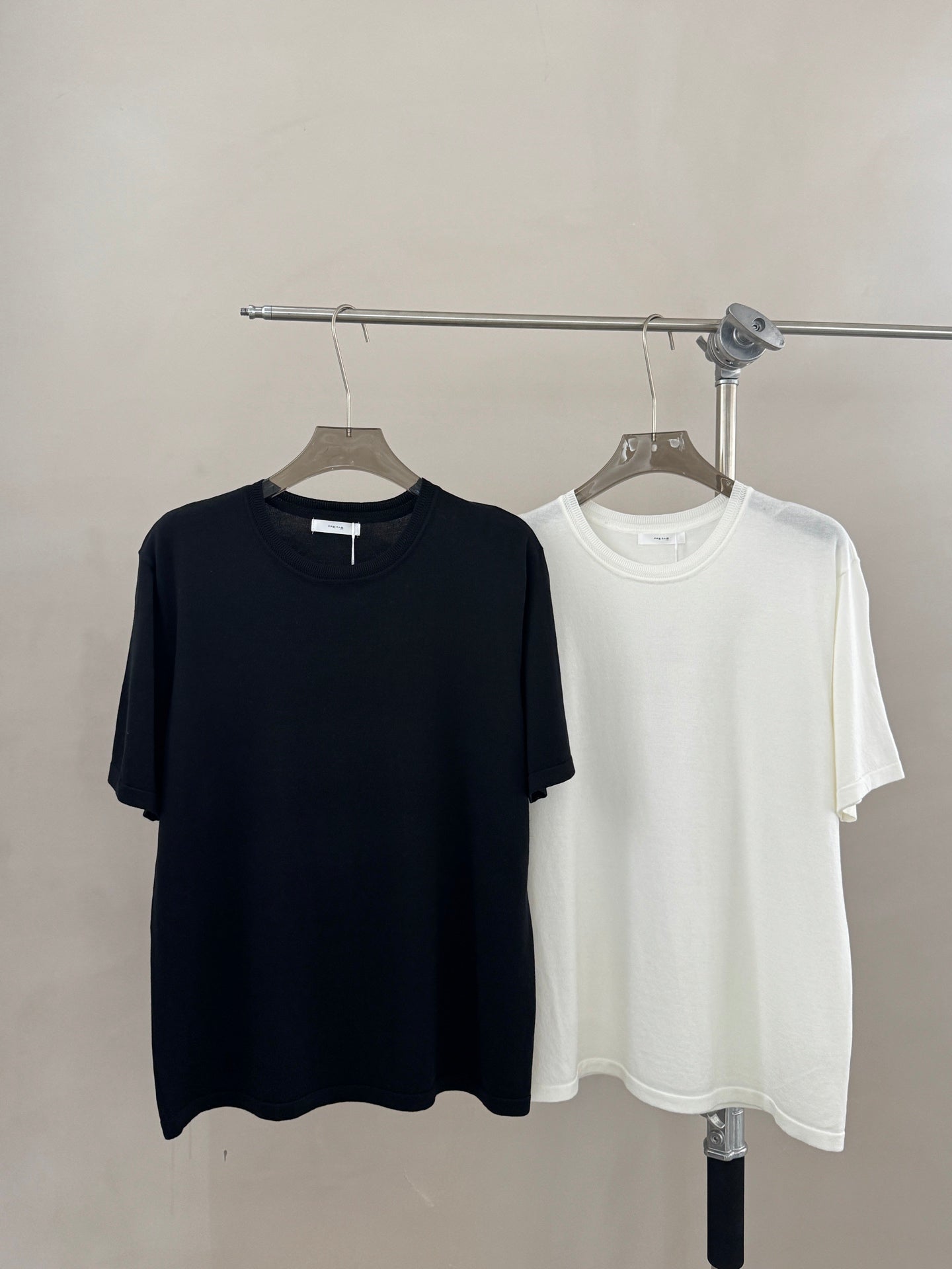 Fine Knit Crew Neck Short Sleeve Tee
