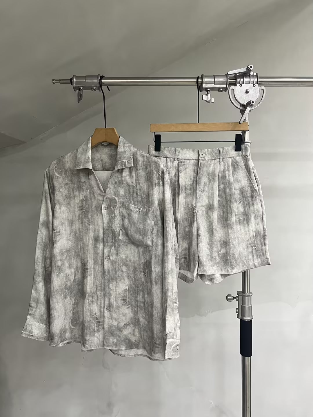 Soft-Texture Relaxed Linen-Blend Shirt