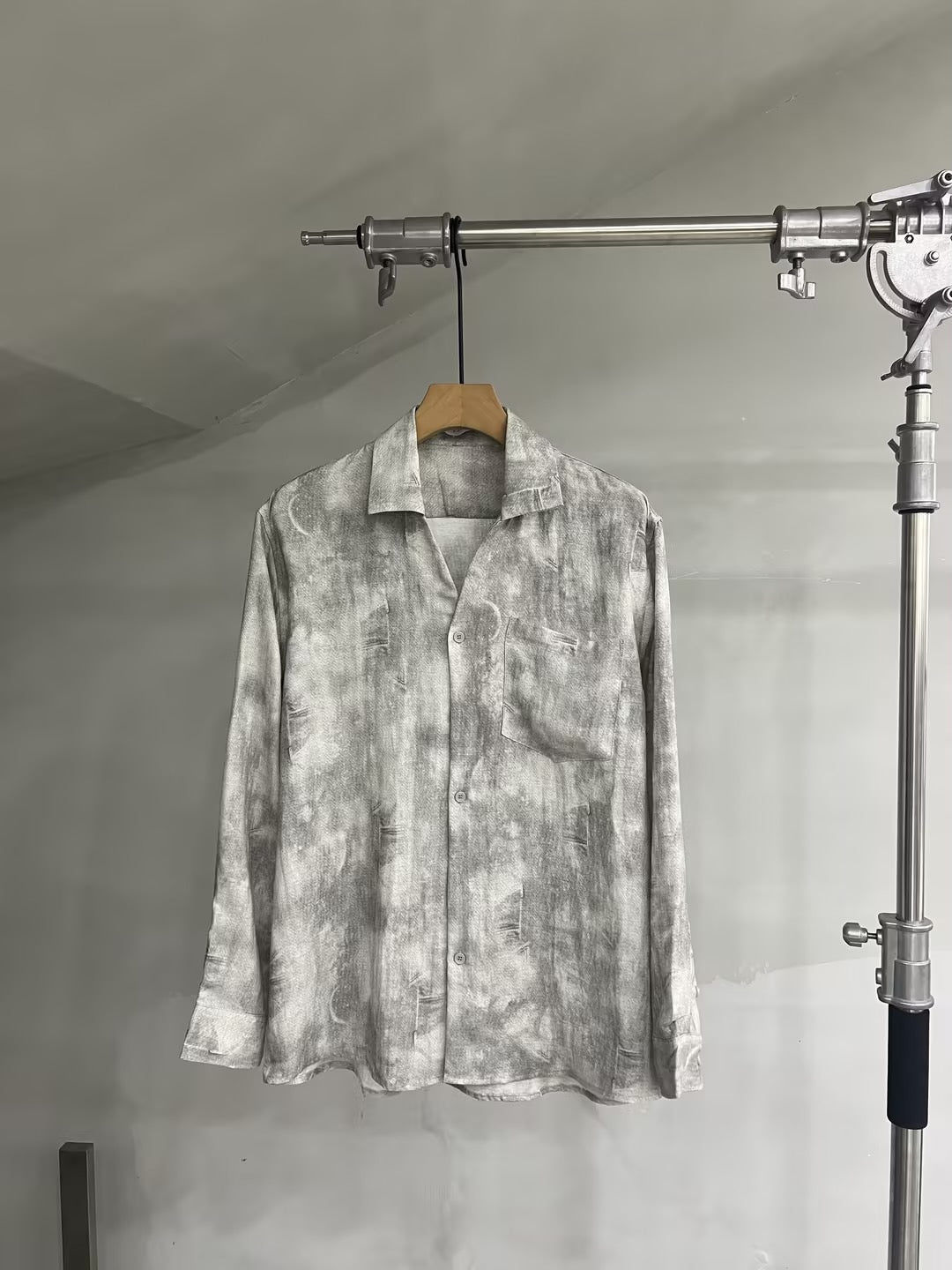 Soft-Texture Relaxed Linen-Blend Shirt