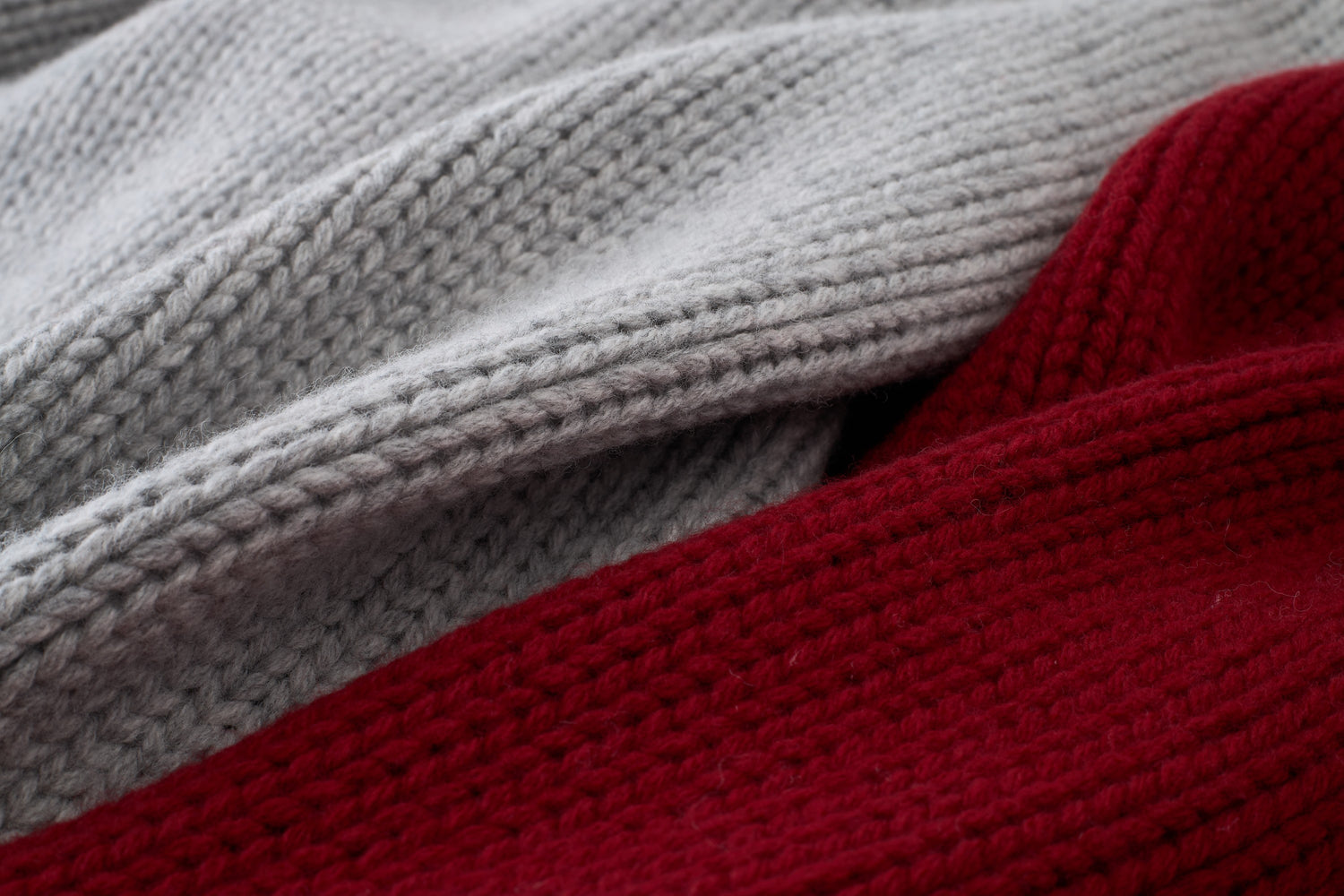 Noël Hooded Wool Scarf Cardigan