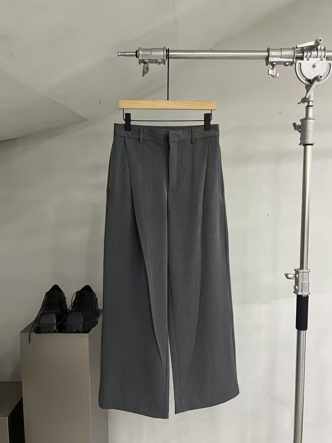 Tailored Wide-Leg Crease Trousers