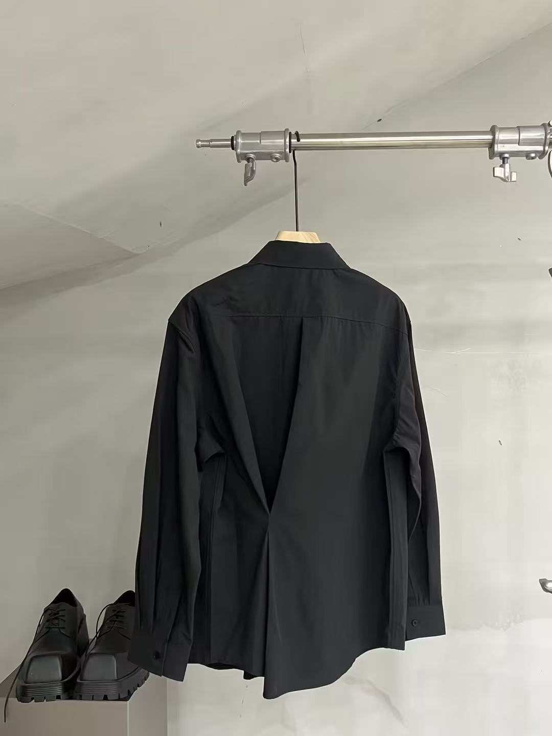 Relaxed Hidden-Placket Long-Sleeve Shirt