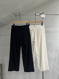 Relaxed Tailored Wide-Leg Trousers