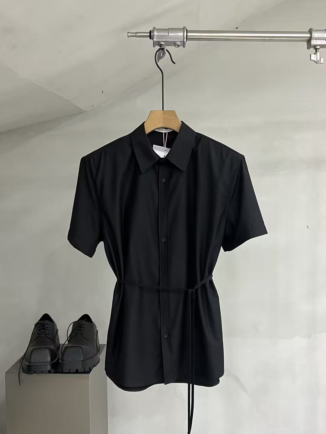 Relaxed Short-Sleeve Button-Up Shirt