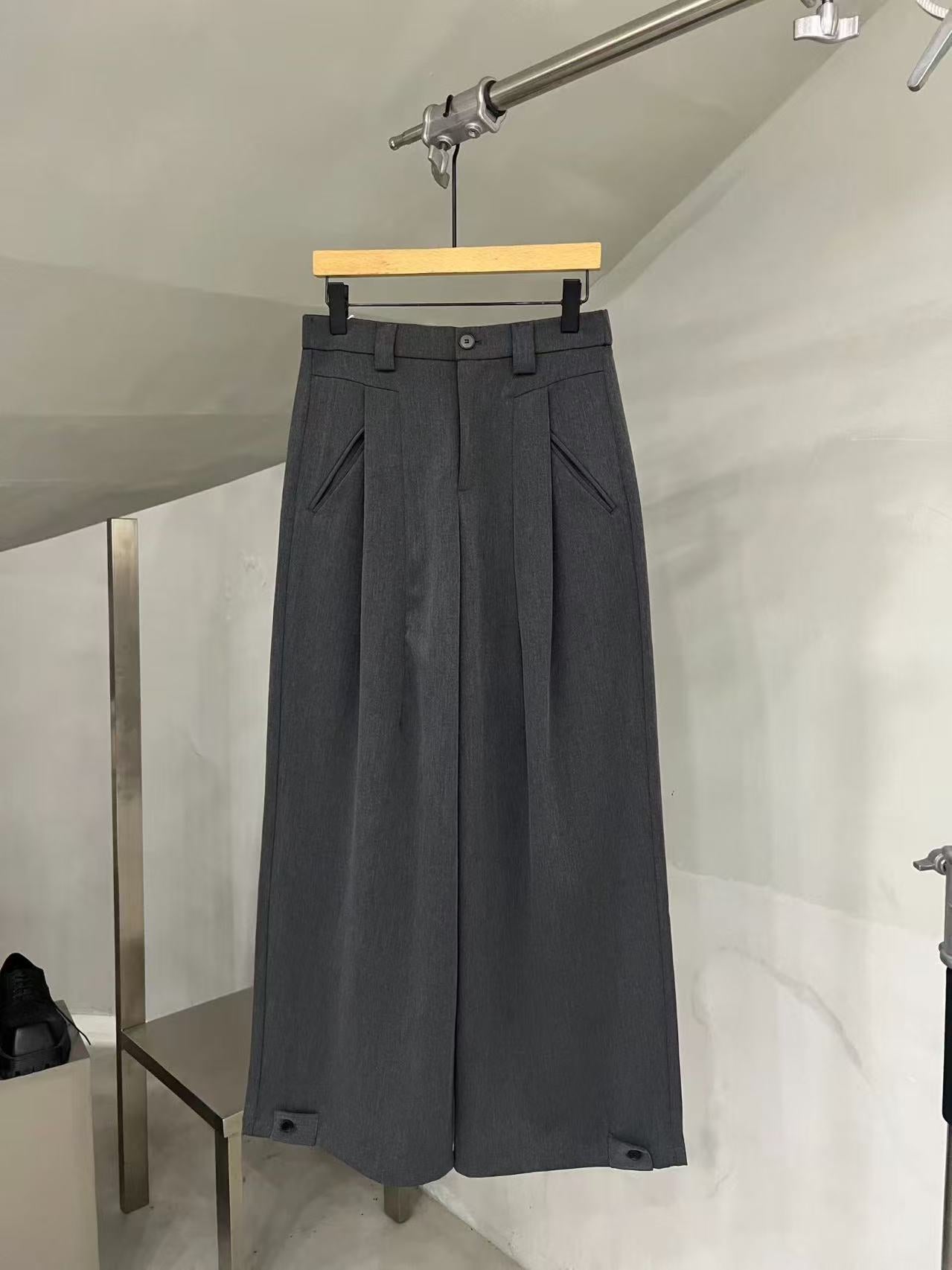 Pleated Relaxed Cropped Wide-Leg Trousers