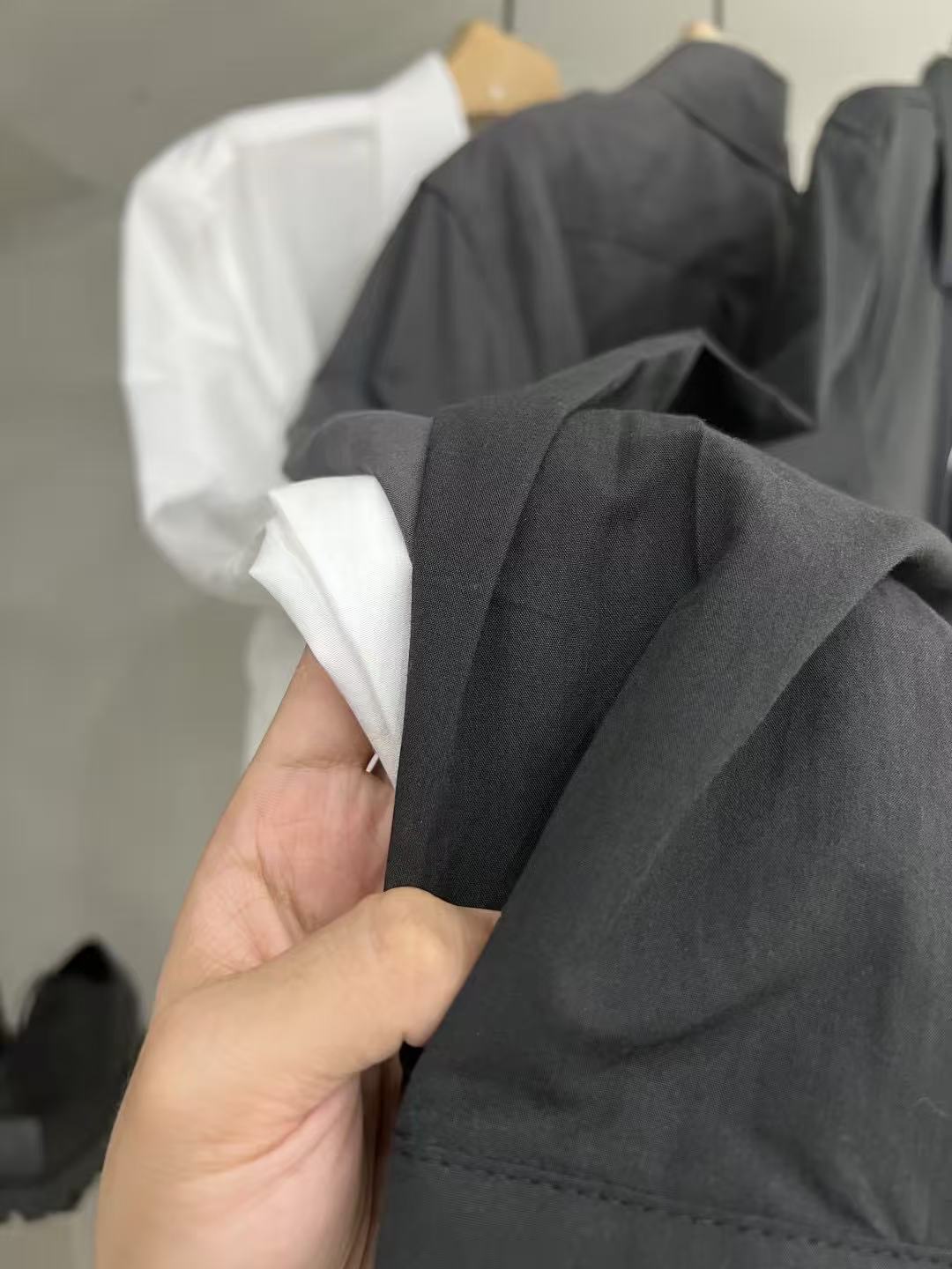 Relaxed Hidden-Placket Long-Sleeve Shirt