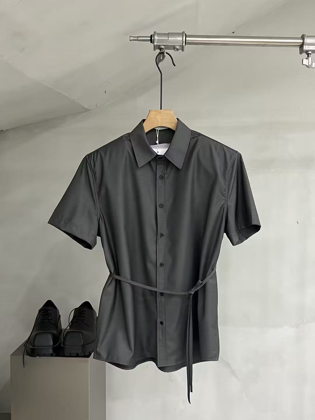 Relaxed Short-Sleeve Button-Up Shirt