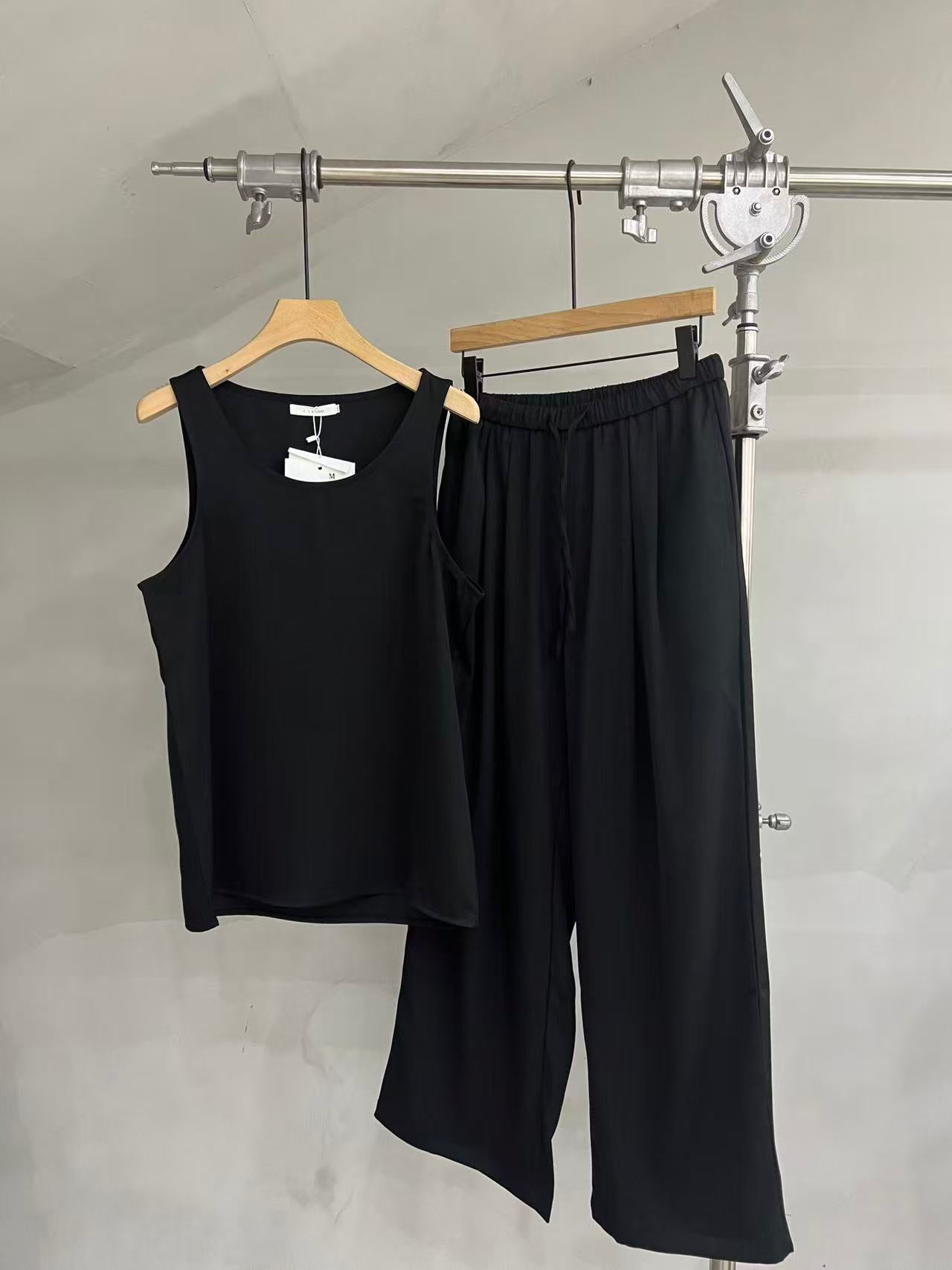 Relaxed Drawstring Wide-Leg Lounge Trousers