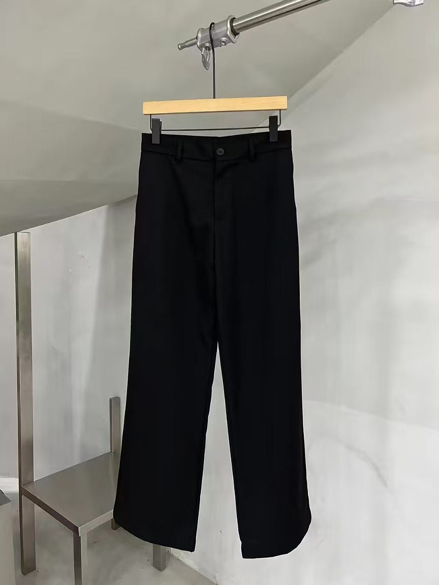 Relaxed Tailored Wide-Leg Trousers