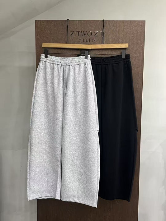 Relaxed Wide-Leg Sweat Pants
