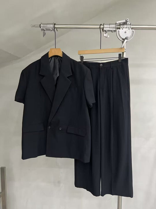 Short-Sleeve Relaxed Tailored Blazer